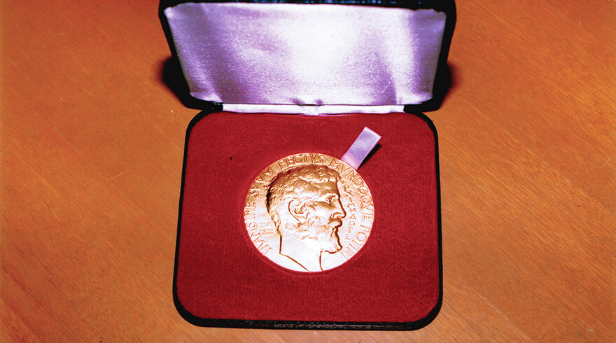 フィールズ賞受賞メダルイメージ