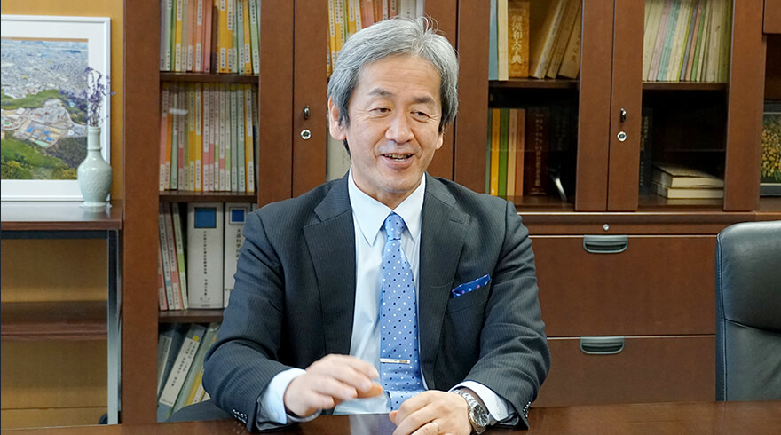 京都大学工学の伝統について語る大嶋正裕研究科長イメージ