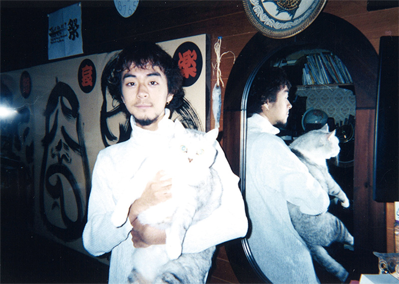 大学生時代のヒャダインさんは海辺にいます