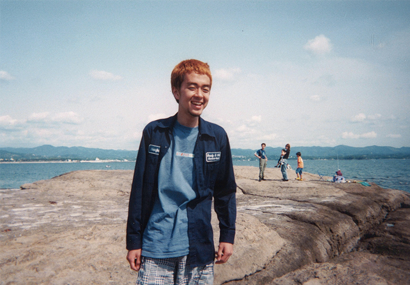 大学生時代のヒャダインさんは猫を抱いています