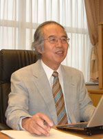 入倉副学長の写真